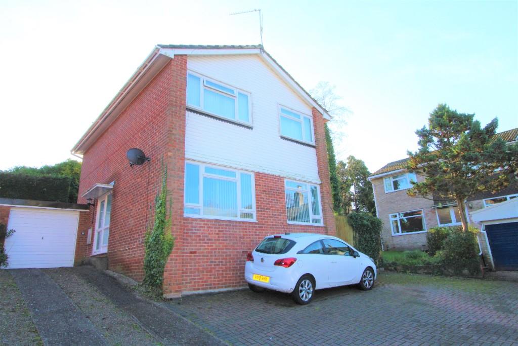 4 bedroom detached house for rent in Magnolia Close, Cardiff, CF23 7HQ, CF23