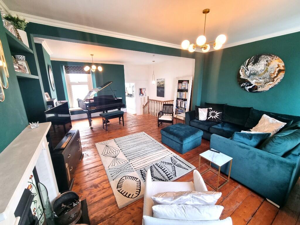 3 bedroom terraced house for rent in Lord Street, Penarth, CF64 1DD, CF64