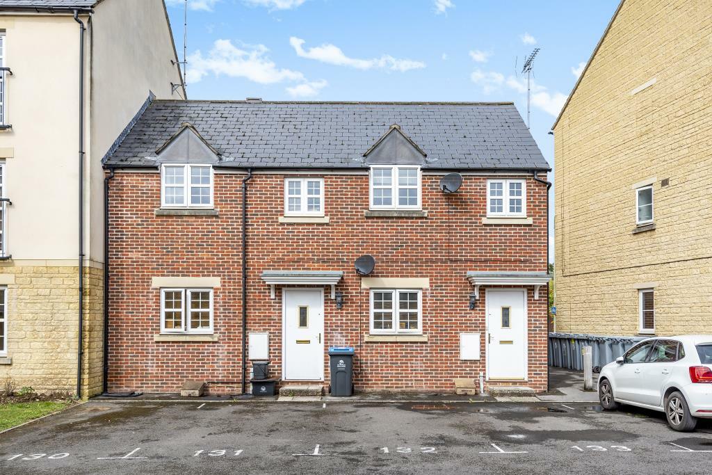 2 bedroom apartment for rent in Woodford way, Witney, OX28