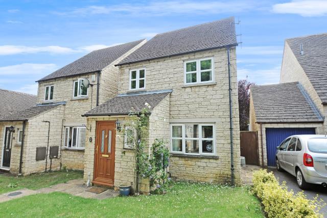 Main image of property: Bibury Close, Deer Park, OX28