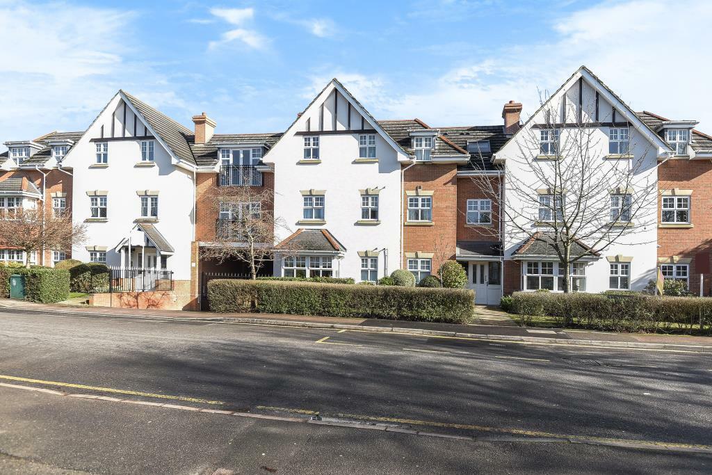 Claremont Avenue, Woking, GU22