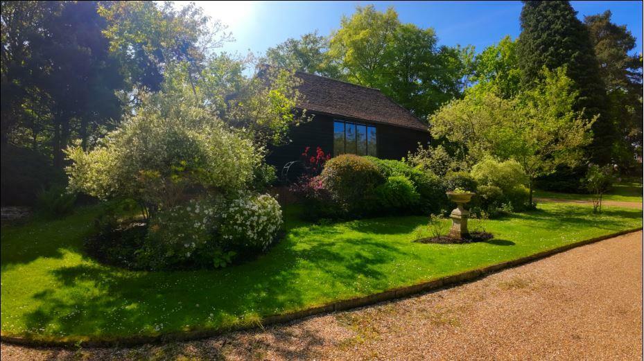 Main image of property: Cowshot Common, Brookwood, GU24