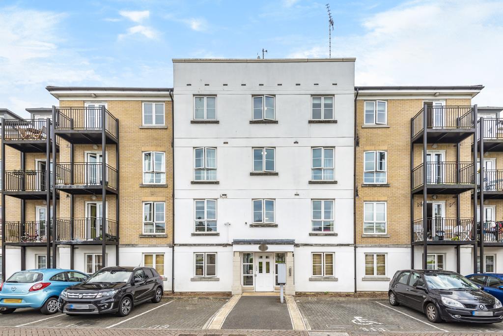 Main image of property: Knaphill, Woking, GU21