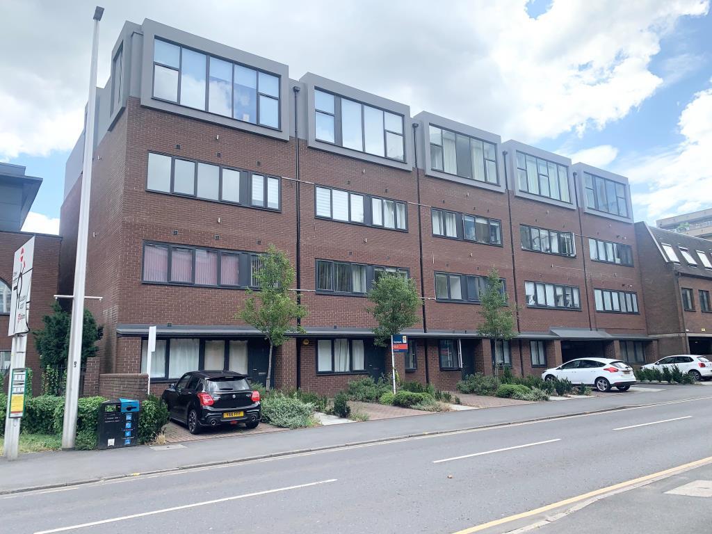 Main image of property: 111 Chertsey Road, Woking, GU21