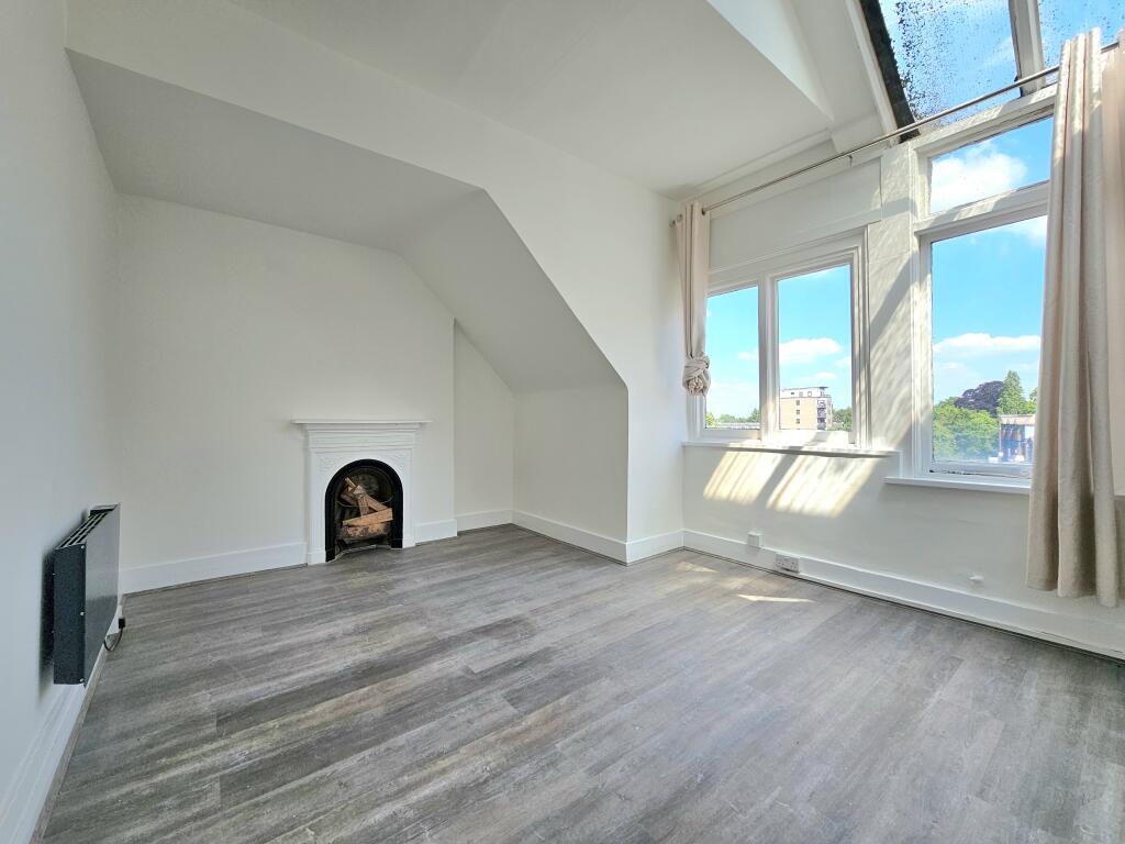 2 bedroom flat for rent in Rectory Road, Beckenham, BR3