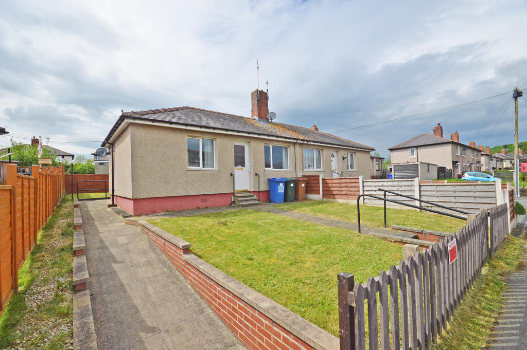 1 bedroom semidetached bungalow for sale in 1 Broughton Grove, Skipton, , BD23