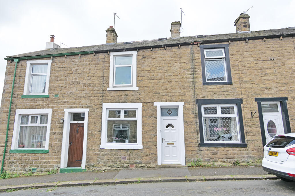 2 bedroom terraced house for sale in 25 Lincoln Road, Earby, , BB18