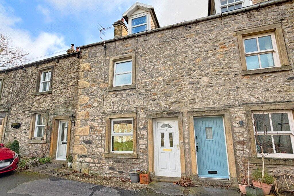 2 bedroom terraced house