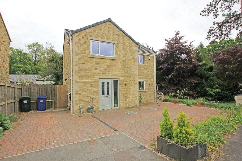 Main image of property: 8A Park Wood Close, Skipton, BD23 1QW