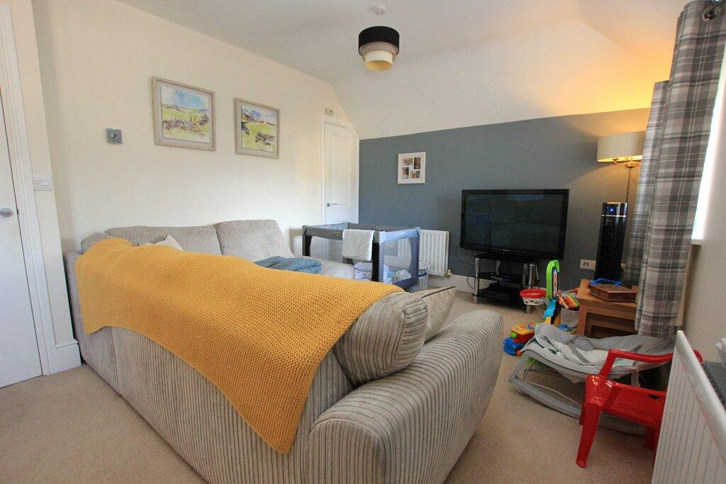 Additional property image - 25 Willow Avenue, Steeton, BD20 6FN