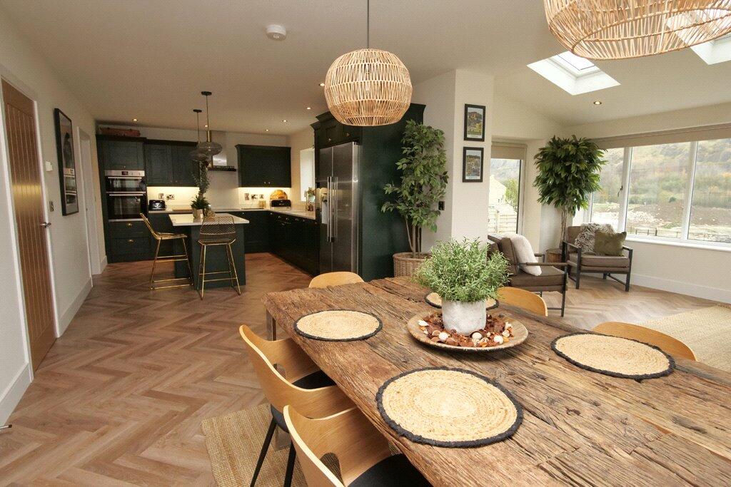Additional property image - 17 Hawks Wood View, Embsay, BD23 6FG