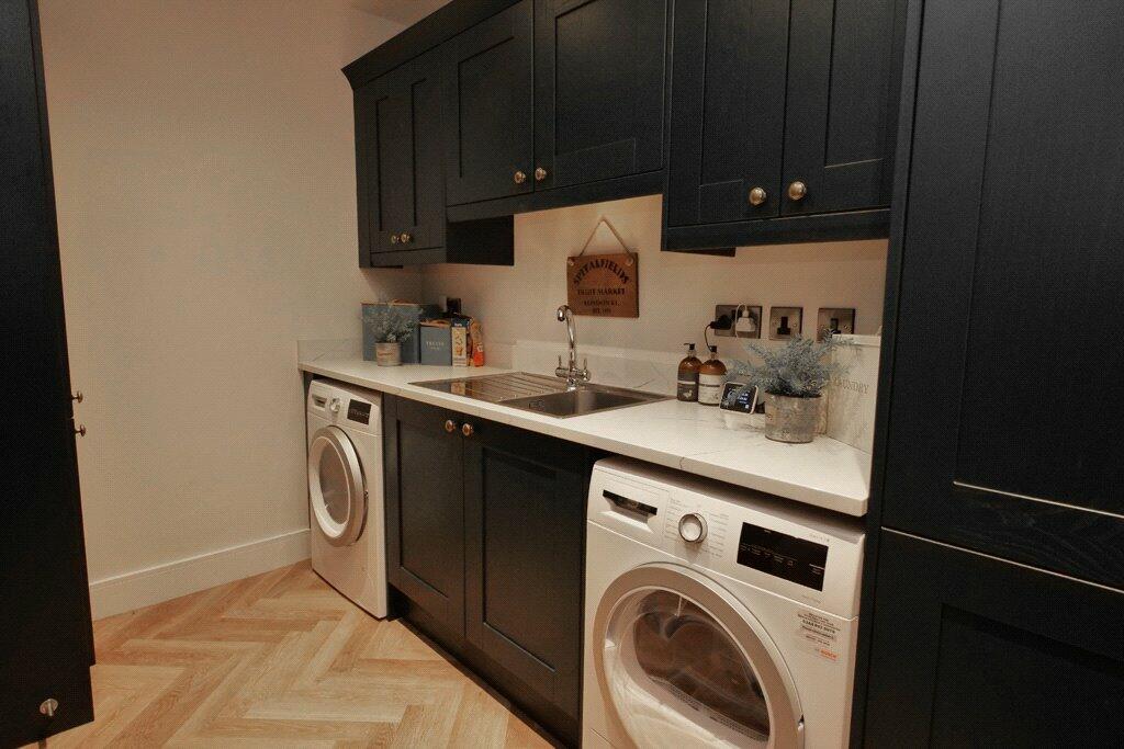Additional property image - 17 Hawks Wood View, Embsay, BD23 6FG