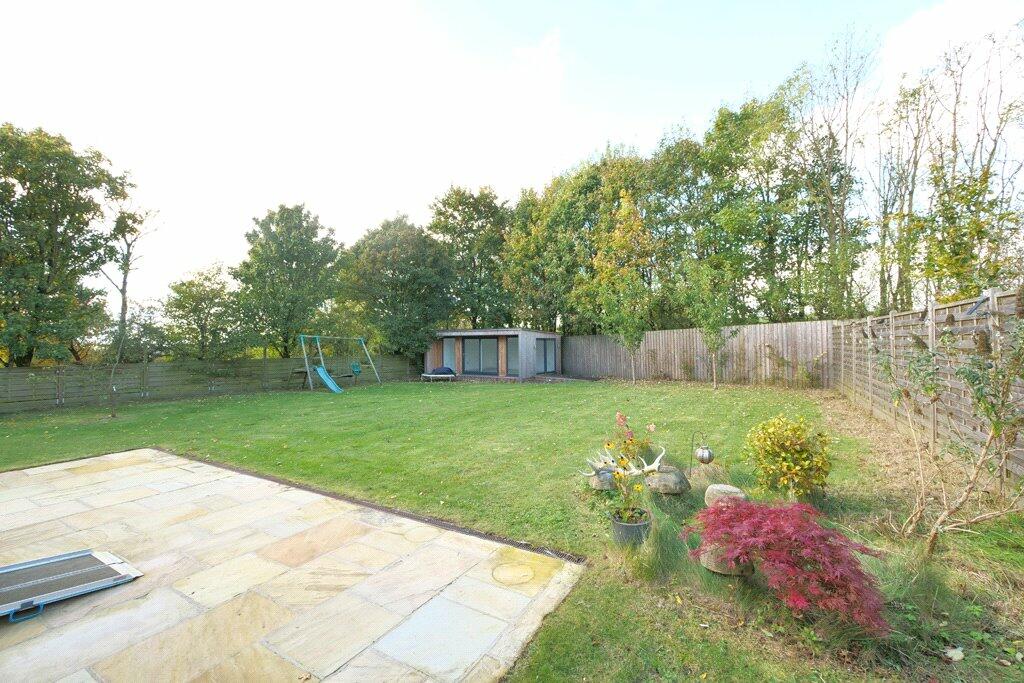 Additional property image - 1 Higher Raikes Close, Skipton, BD23 1FE
