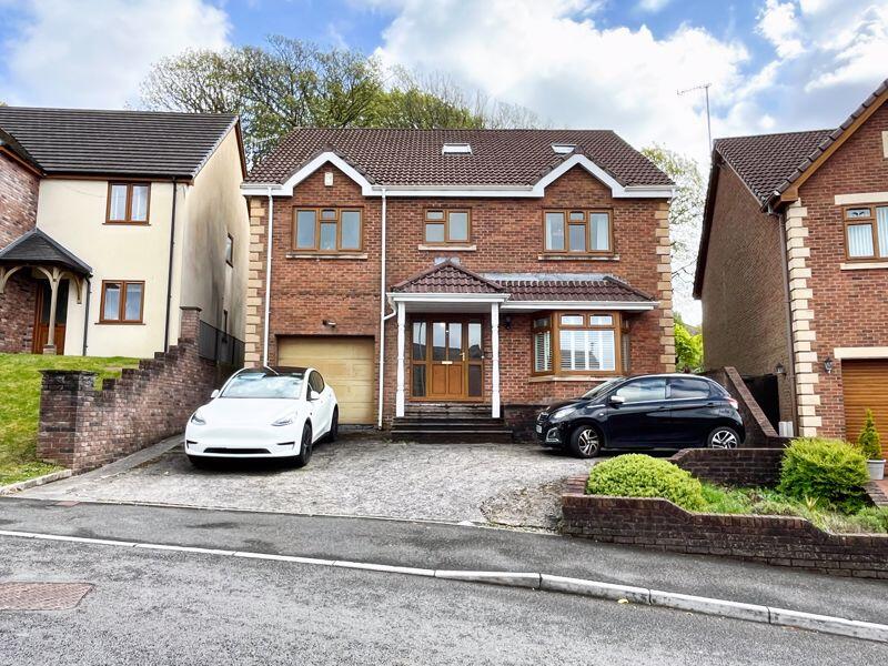 Main image of property: The Oaks, Cimla, SA11 3RJ