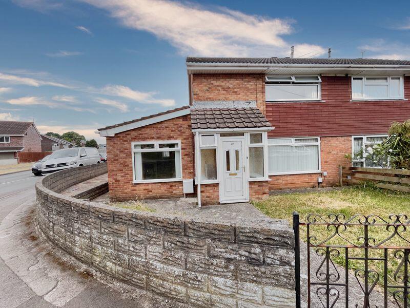 4 bedroom semidetached house for sale in 82 Norwood Crescent, Barry