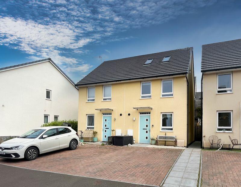 3 bedroom semidetached house for sale in 52 Crompton Way, OgmoreBy