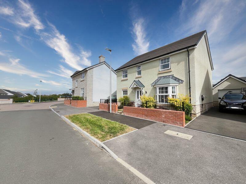4 bedroom detached house for sale in 41 Dunraven Close, Cowbridge, CF71 7FG, CF71