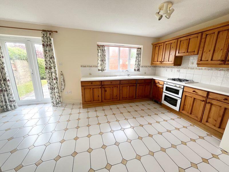 Additional property image - 2 Ffordd Y Dderwen, Ystradowen, CF71 7SG