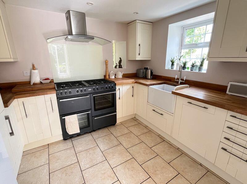 Additional property image - The Elms Farm, Castell Y Mwnws, Llanharry, CF72 9DD