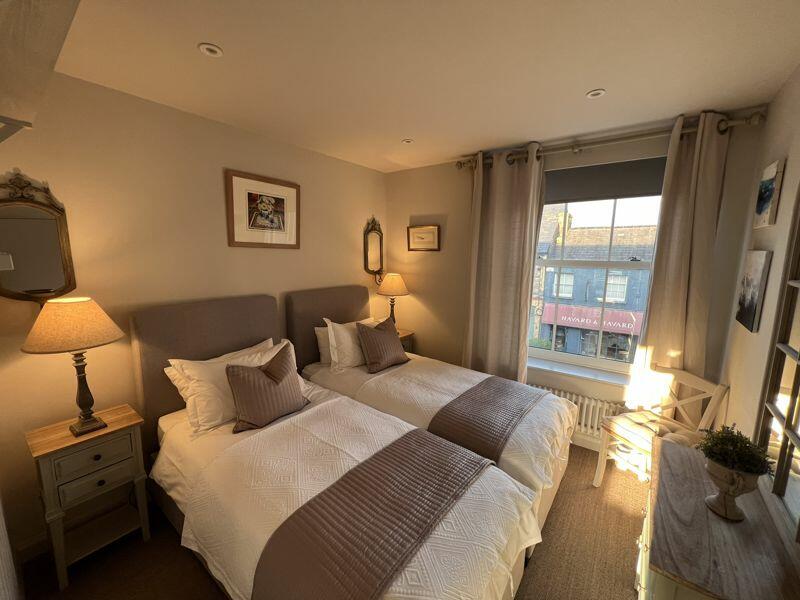 Additional property image - 40 Eastgate, Cowbridge, CF71 7DG
