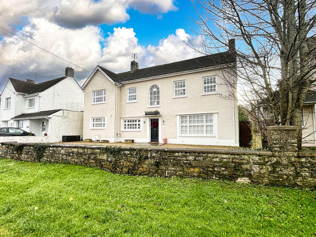 Main image of property: Ty Celyn, 51 Broadway, Cowbridge, Vale of Glamorgan CF71 7EX