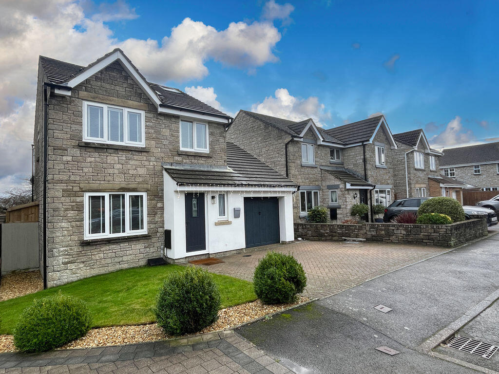 Main image of property: 10 Clos Y Wiwer, Llantwit Major, The Vale of Glamorgan CF61 2SG