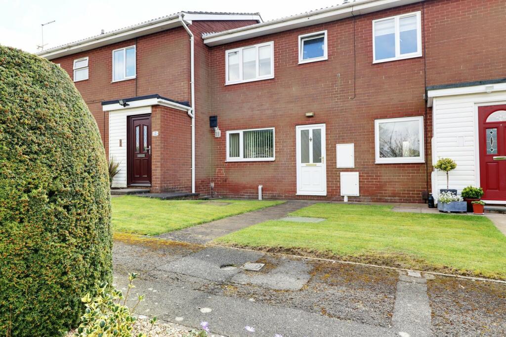 2 bedroom ground floor flat for sale in The Chequers, Scunthorpe, DN15