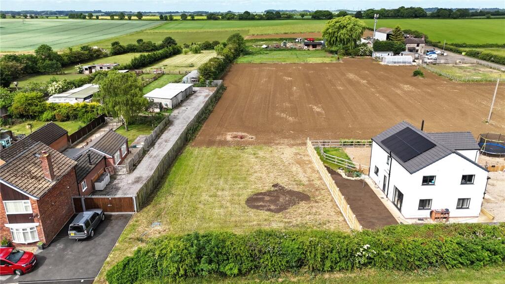 Main image of property: Northlands Road, Winterton, Scunthorpe, Lincolnshire, DN15