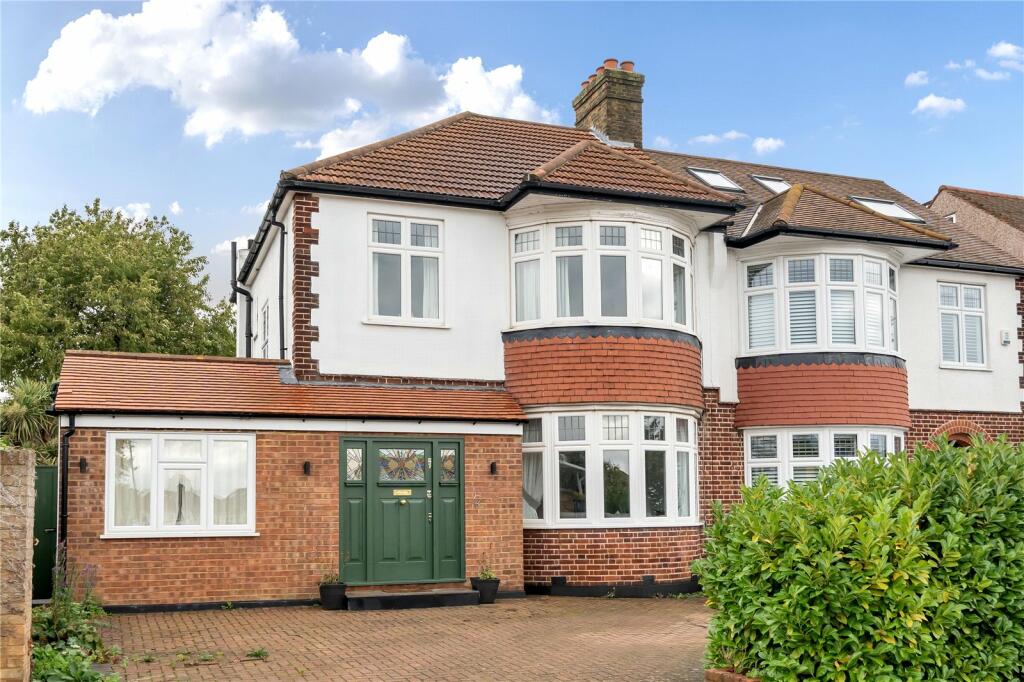 3 bedroom semidetached house for sale in Ringwood Way, Winchmore Hill, London, N21