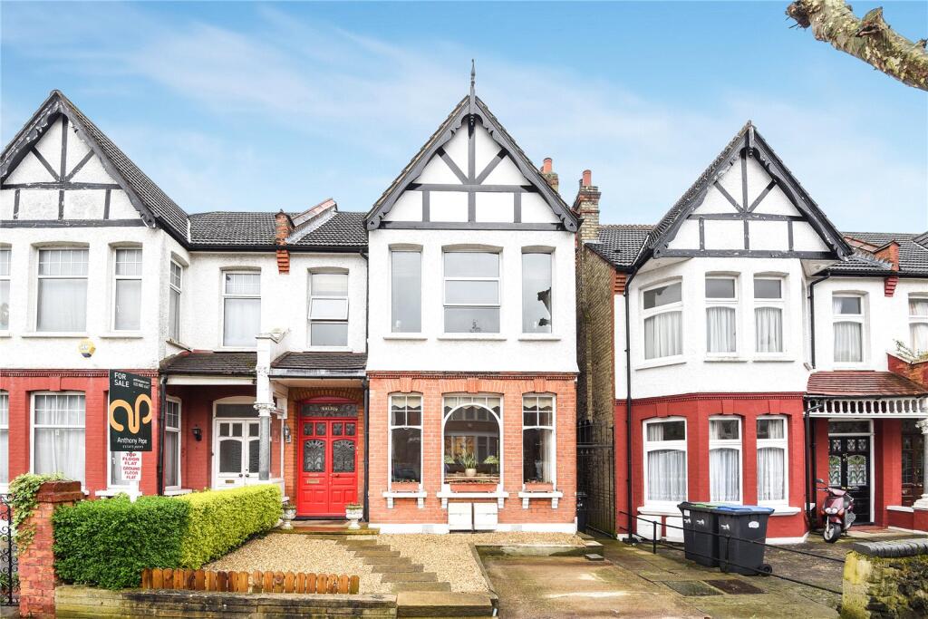 Main image of property: Grovelands Road, Palmers Green, London, N13