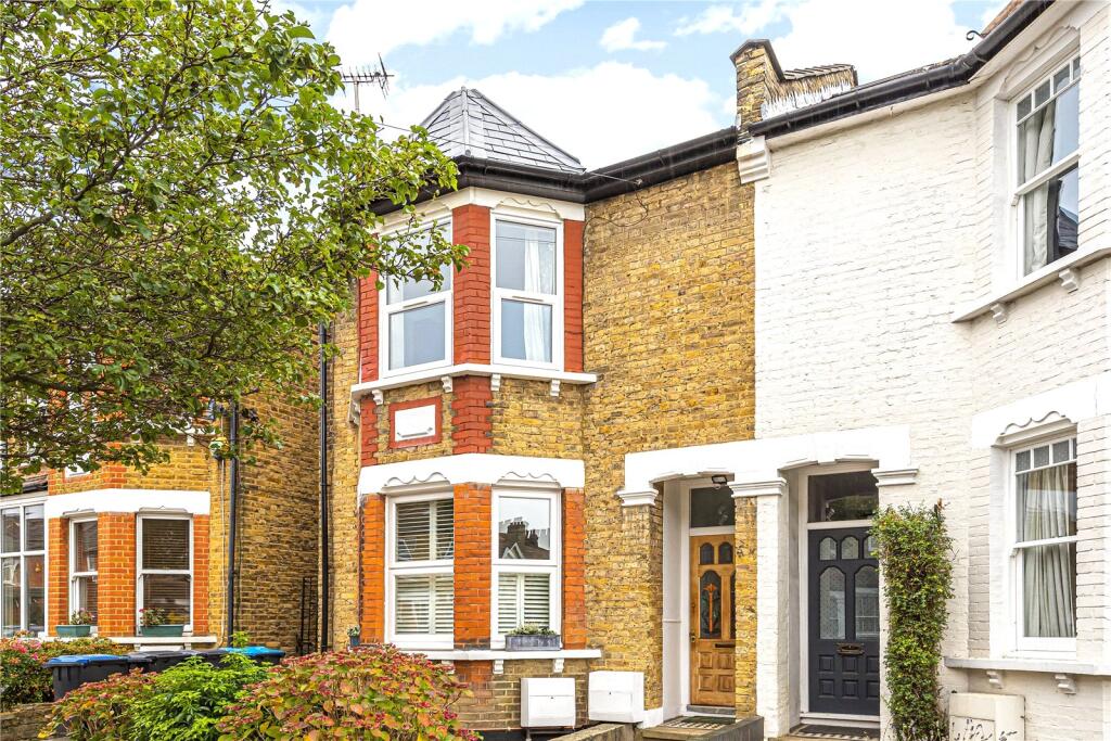 Main image of property: Highworth Road, Bounds Green, London, N11
