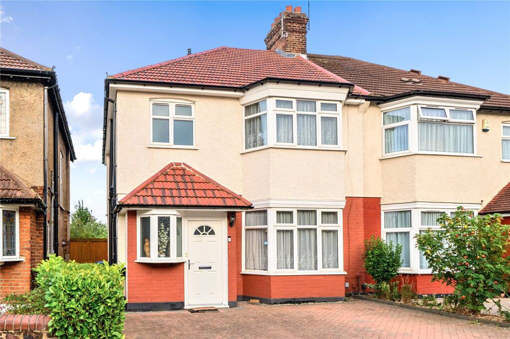 Main image of property: River Avenue, Palmers Green, London, N13