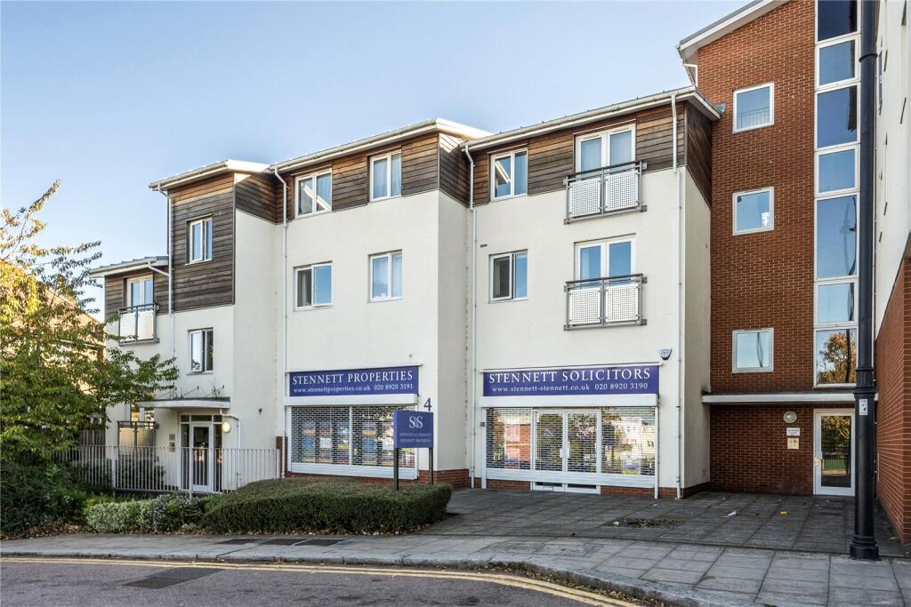 Main image of property: Wooburn Court, 2A Winchmore Hill Road, Southgate, London, N14