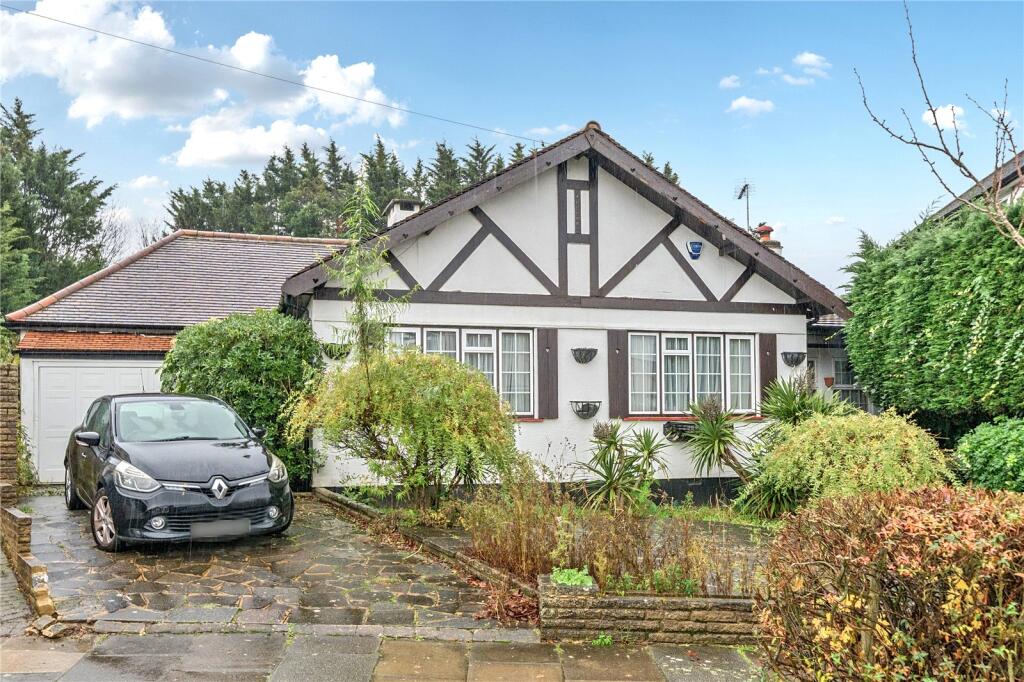 Main image of property: Ashurst Road, Barnet, EN4