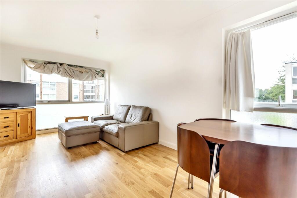 1 bedroom flat for sale in Mintern Close, Hedge Lane, Palmers Green ...