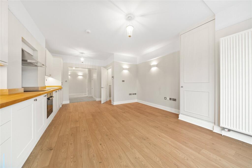 Main image of property: Waterford House, 40 Broomfield Lane, London, N13
