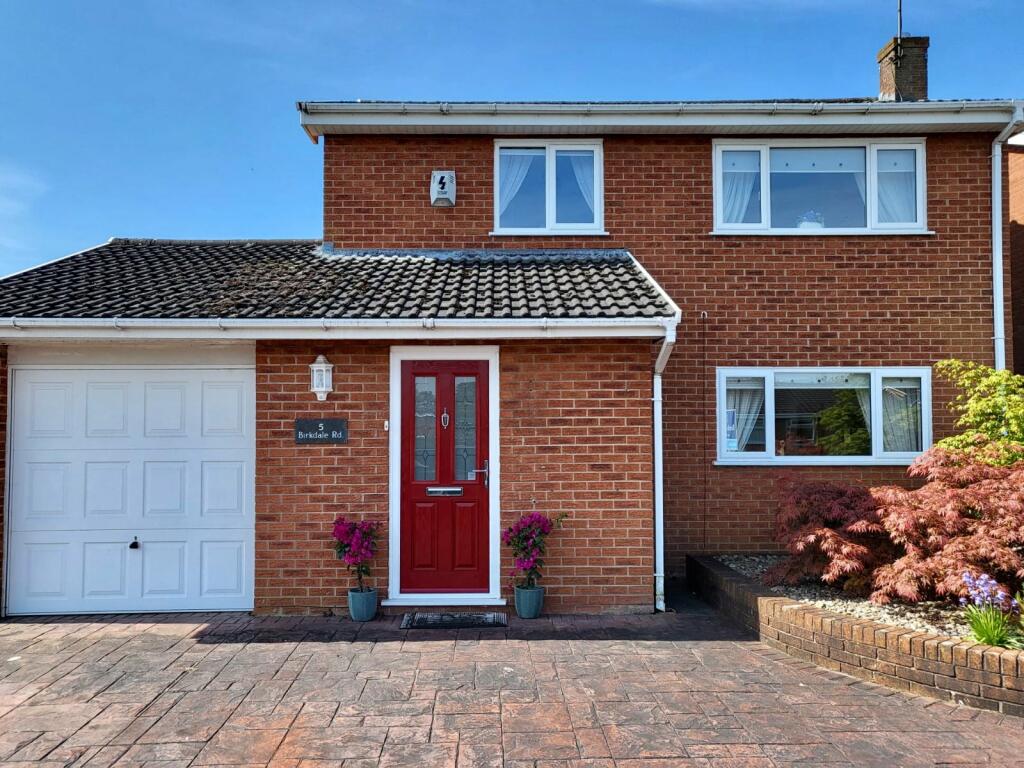 3 bedroom detached house for sale in Birkdale Road, Wrexham, LL13