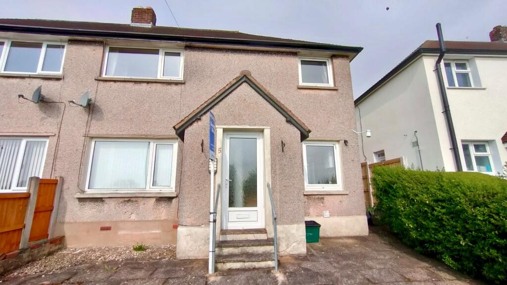 3 bedroom semidetached house for sale in Dyke Street, Brymbo, Wrexham