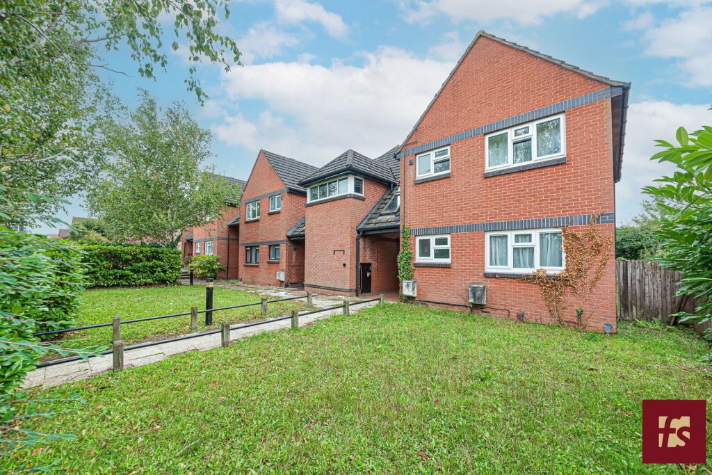 Main image of property: Toutley Road, Wokingham, RG41 1QL