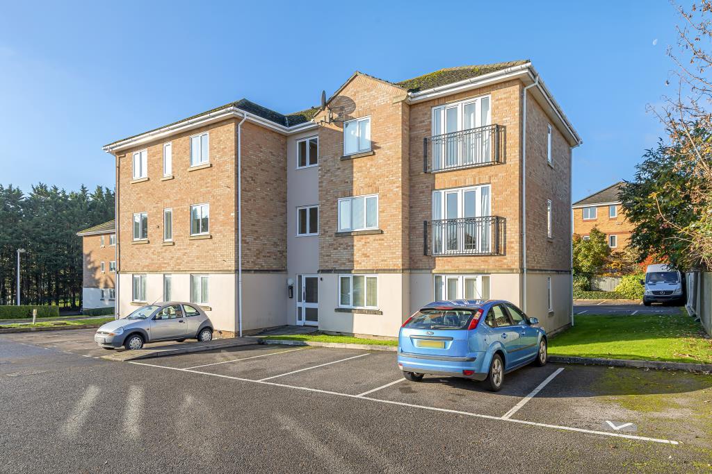 Main image of property: Tarn Howes Close, Thatcham, RG19