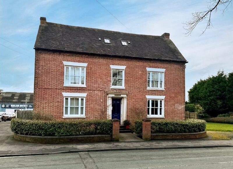 2 bedroom flat for sale in Brewood Road, Coven, Wolverhampton WV9