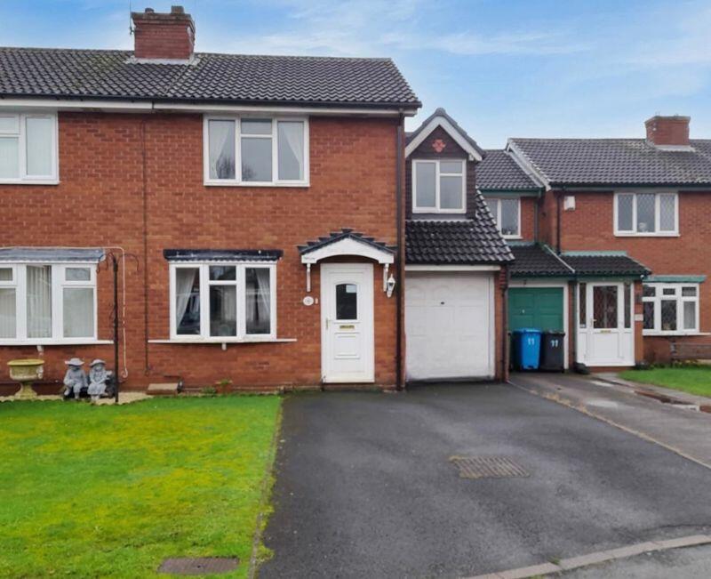 Bedroom Semi Detached House For Sale In Heron Close Coven Wolverhampton Wv