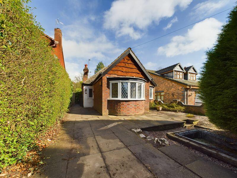 3 bedroom bungalow for sale in Birches Road, Codsall, Wolverhampton WV8