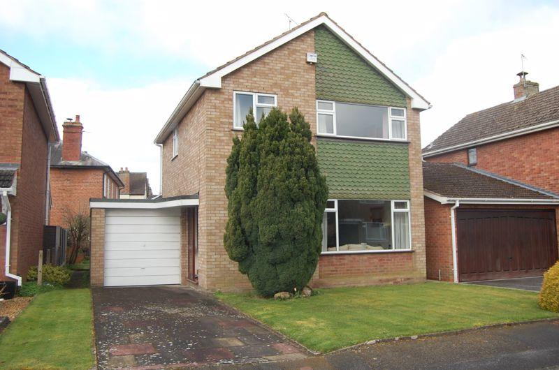 3 bedroom property for sale in The Orchard, Albrighton, Wolverhampton, WV7