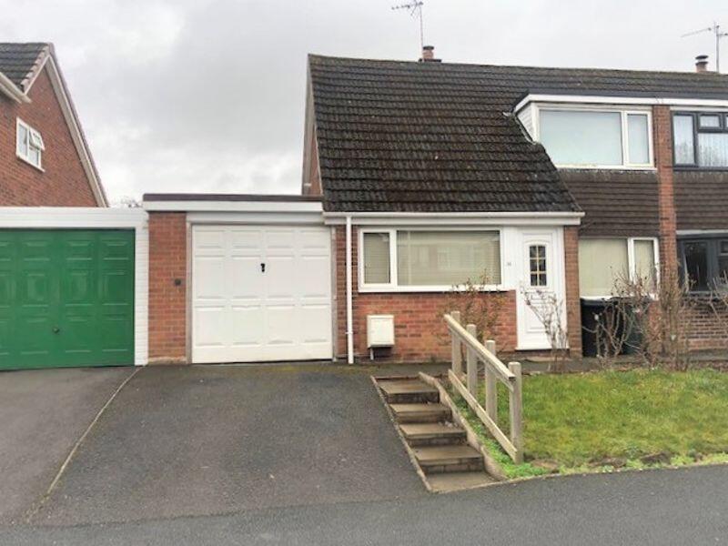 3 bedroom semidetached house for sale in Windsor Road, Albrighton