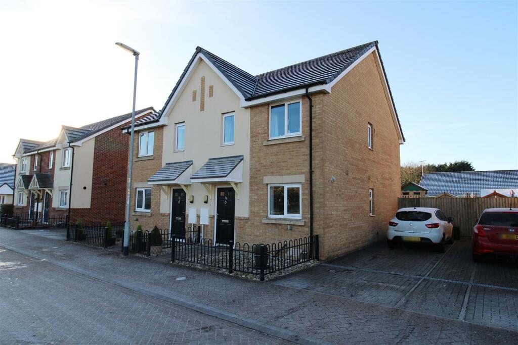 2 bedroom house for sale in Anfield Road, Long Sutton, PE12