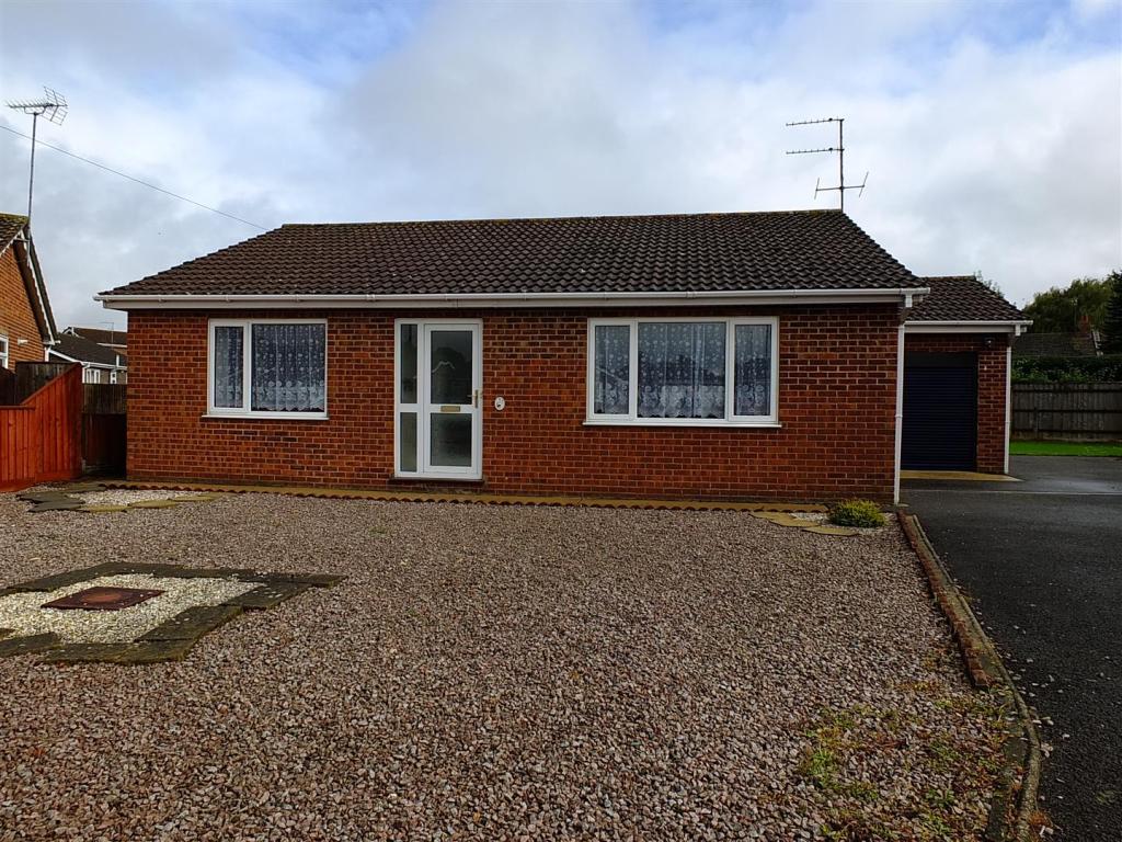 3 bedroom detached bungalow for rent in Woodlands, Long Sutton, PE12