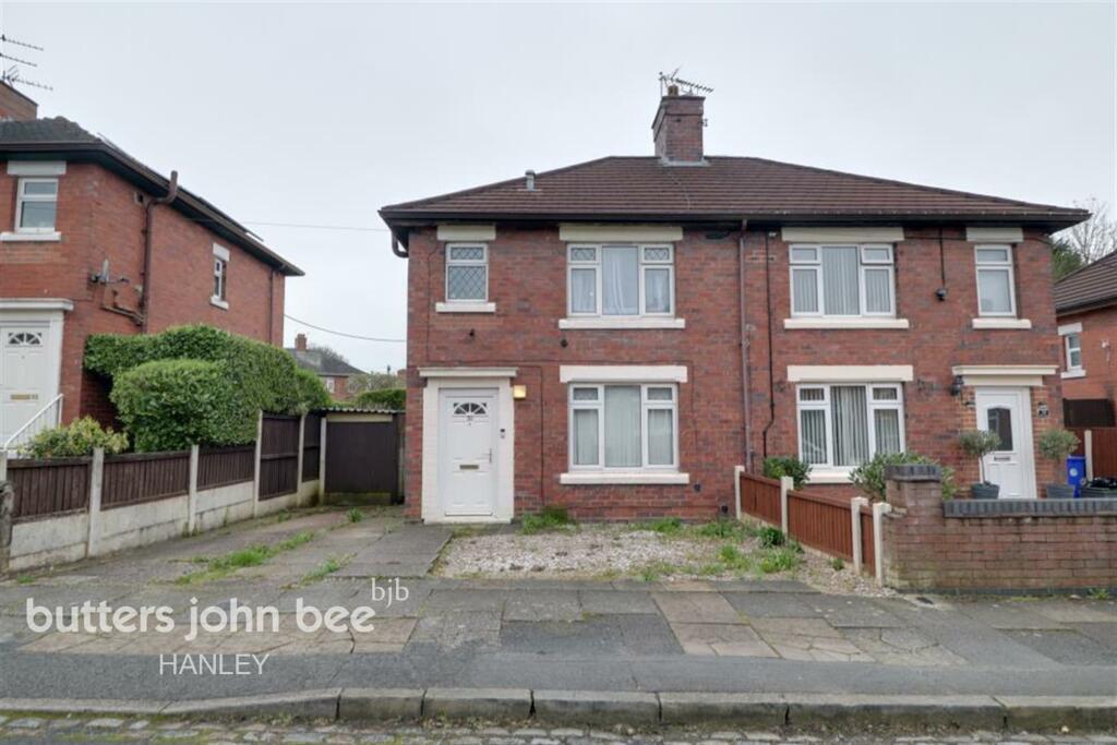3 bedroom semidetached house for rent in Brownfield Road, ST3