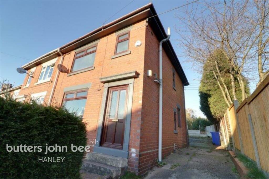 3 bedroom semi-detached house for rent in Williamson Avenue, Ball Green, ST6