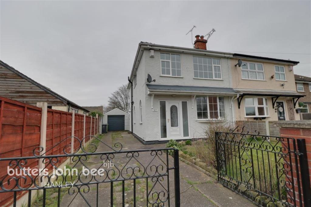 3 bedroom semidetached house for rent in Holland Street, Crewe, CW1